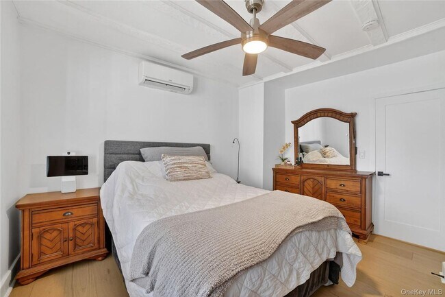 Photo - 1408 Henry Ave Unit 1