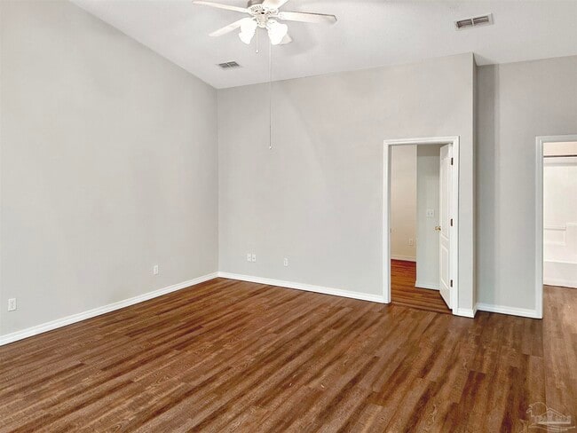 Photo - 217 Cohasset Ct