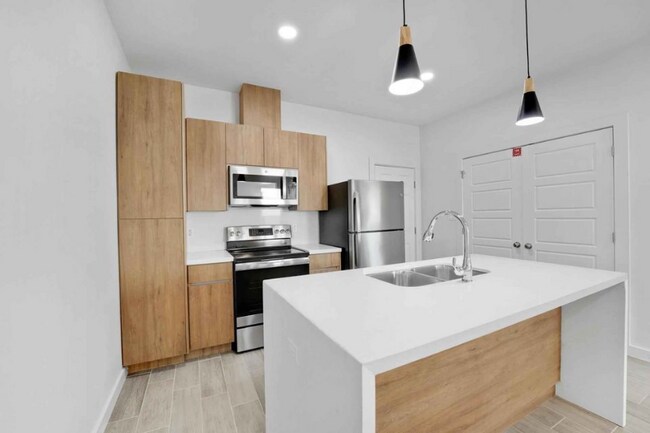 Photo - 1402 W Platinum Dr Unit 4