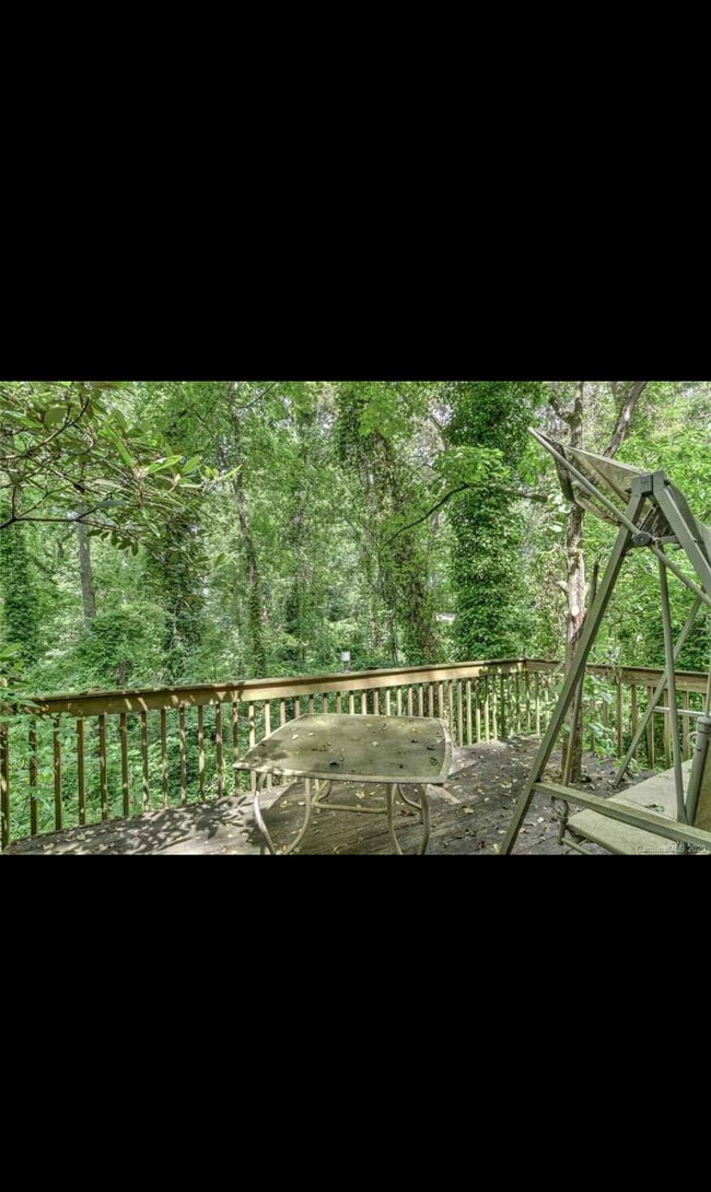 Photo - 173 Forest Hill Dr