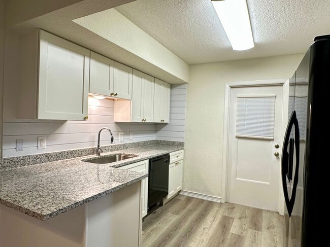 Photo - 413 Krueger St