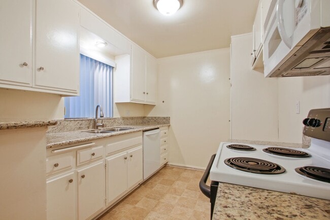 12246 Montana Ave Unit 205