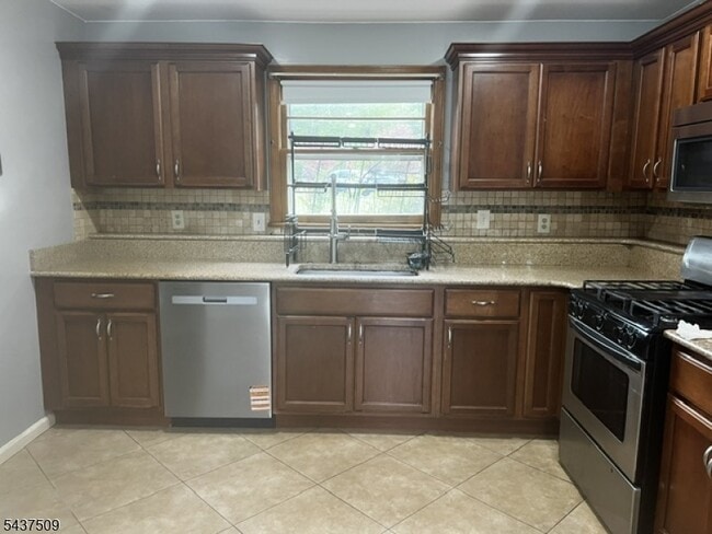 42 Edgewood Ter.