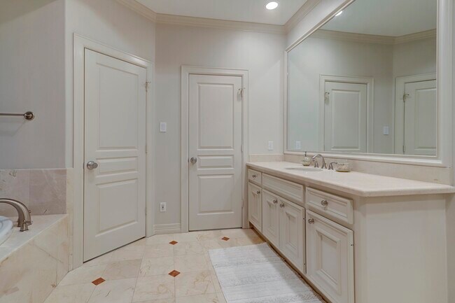 Photo - 5313 Fayette St