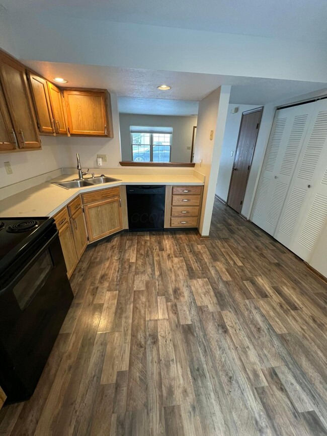 Photo - 631 Pebble Pl Dr Apartment Unit #B