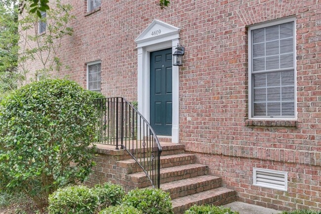 Building Photo - 4609 Town Creek Dr