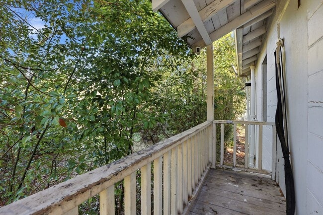 Photo - 1303 E 33rd St Unit 1303 E 33rd St - Carriage House Upstairs