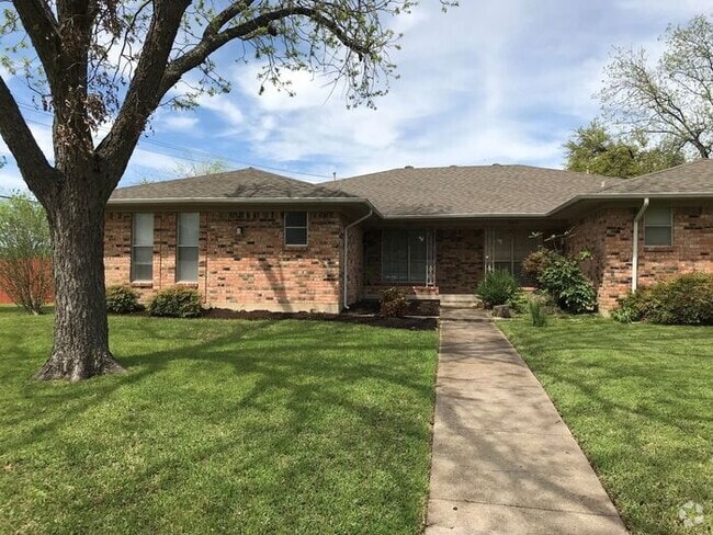 Building Photo - Richardson 2 Bedroom 2 Bathroom and 1 Car ... Rental