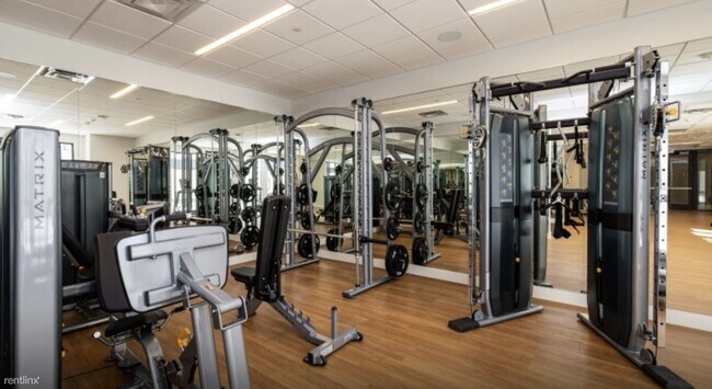 Photo - Studio, 1 bath Condo - 299 Bryan Rd BRAND ...