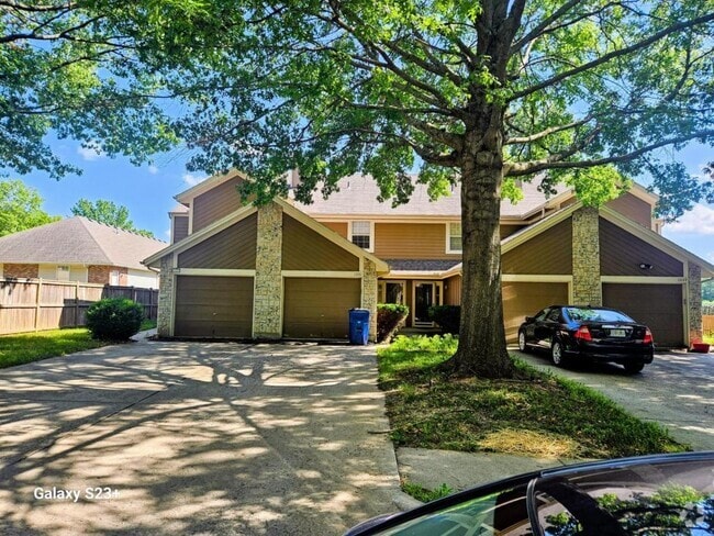Building Photo - 1331 NW Jefferson Ct Rental