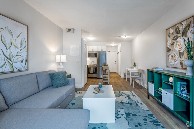 Interior Photo - 255 King