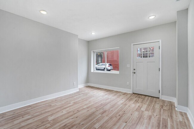 Photo - Beautifully Renovated 3 Bed/3.5 Bath Home ...