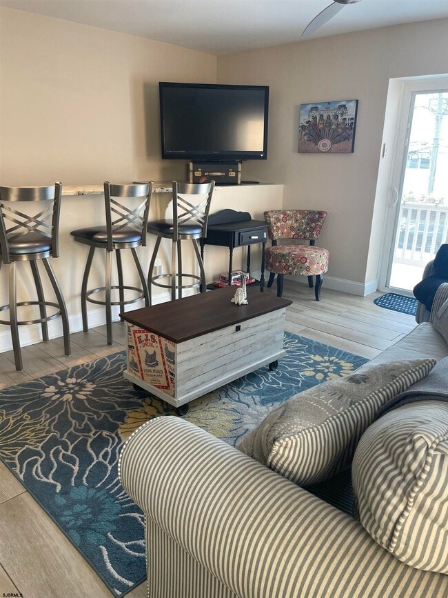 Photo - 9704 Ventnor Ave Unidad B