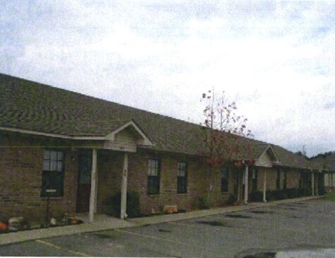 Warden Twin Lakes Apartments - Warden Twin Lakes Apartments