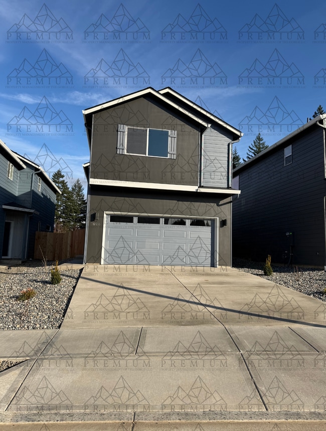 Building Photo - 1st MONTH FREE - 3 BED 2.5 BATH NEW BUILD!