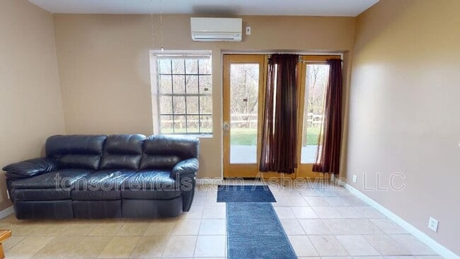 Photo - 50 Ledbetter Rd Unit B