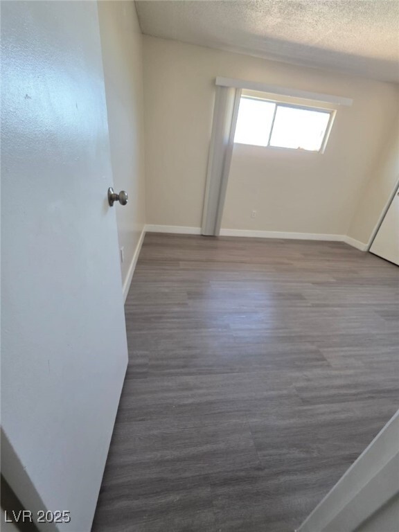 Building Photo - 1075 E Desert Inn Rd Unit 8