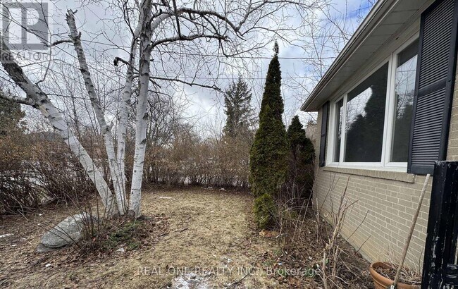 Photo - 437 Taylor Mills Dr N