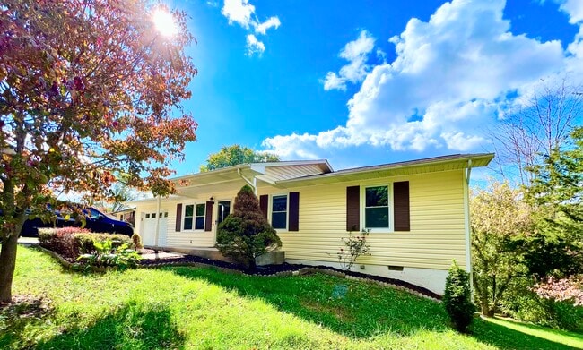Photo - 407 Tavern Hill Rd