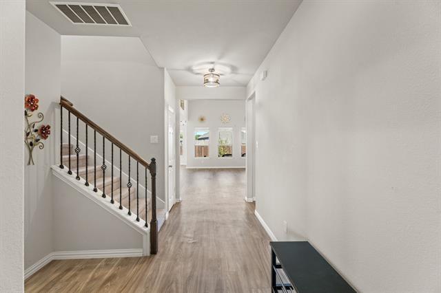 Photo - 1404 Hickory Woods Way