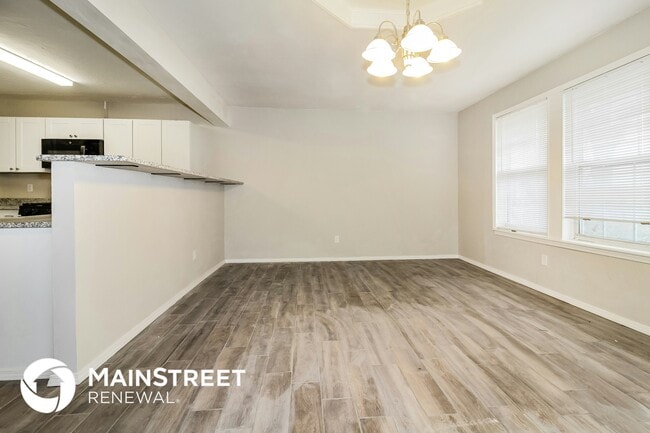 Photo - 800 Plaza Dr