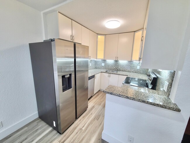 Building Photo - 610 NW 13th St Unit 16 Rental