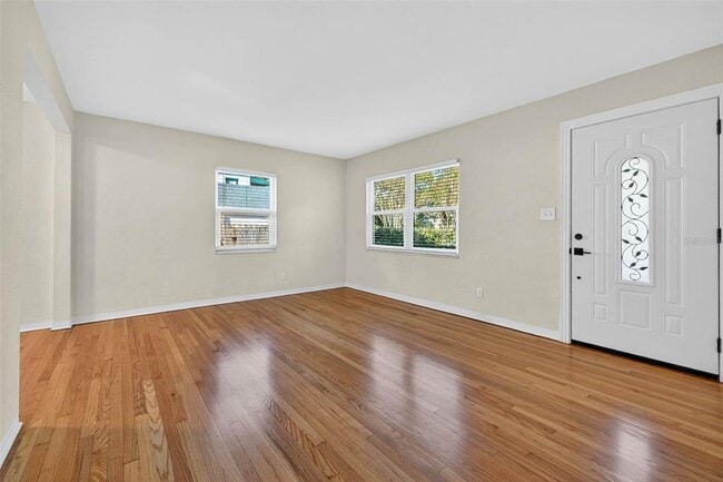 Photo - 2716 14th St N