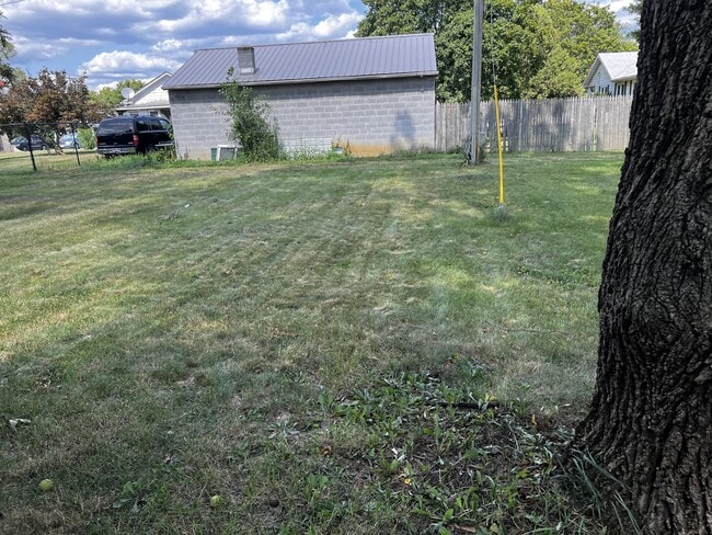 Photo - 236 Trimble Ave