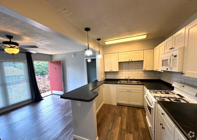 Building Photo - 33 N Rembert St Unit 33 N Rembert #4 Rental