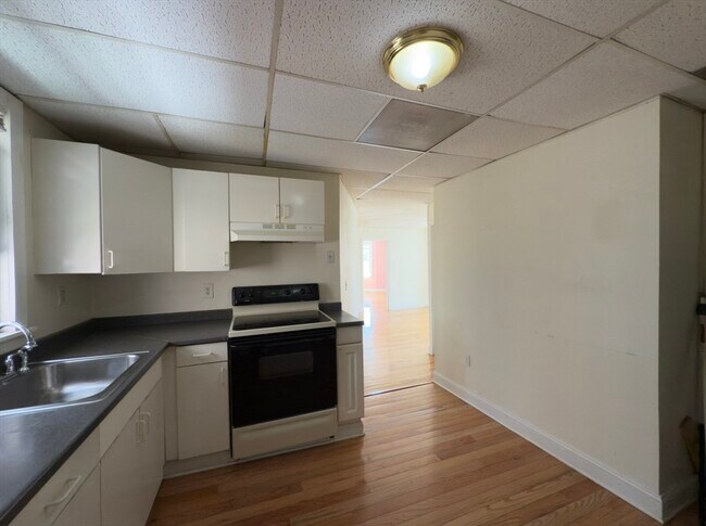 Photo - 1004 Bennington St Unit 3