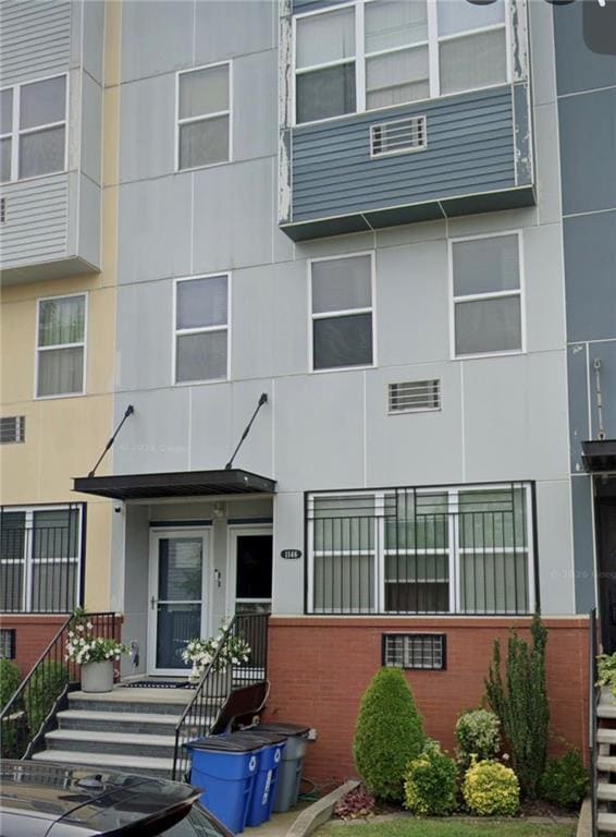 Photo - 1146 Essex St Unit 1