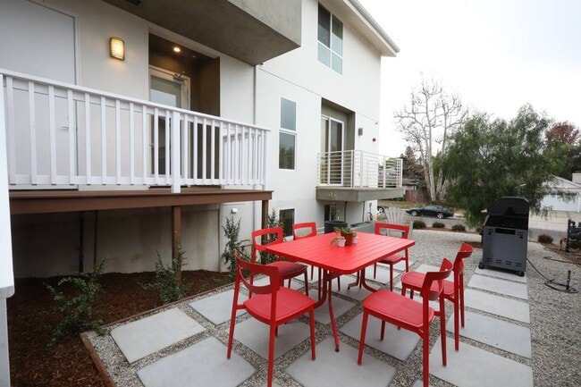 Building Photo - 5601 W 78th St Unit 11