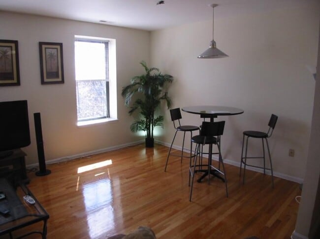 Photo - 3.0 bedroom in Cambridge Massachusetts 02140 Unit U1