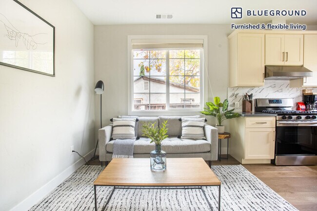 Photo - 263 E Hedding St