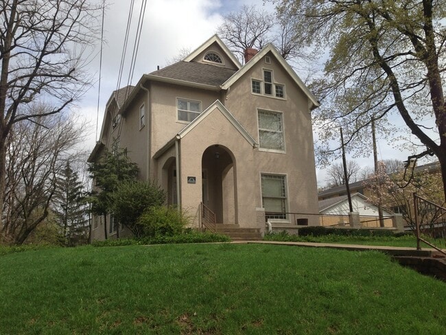 Building Photo - 301 S 9th St Unit Apt #2