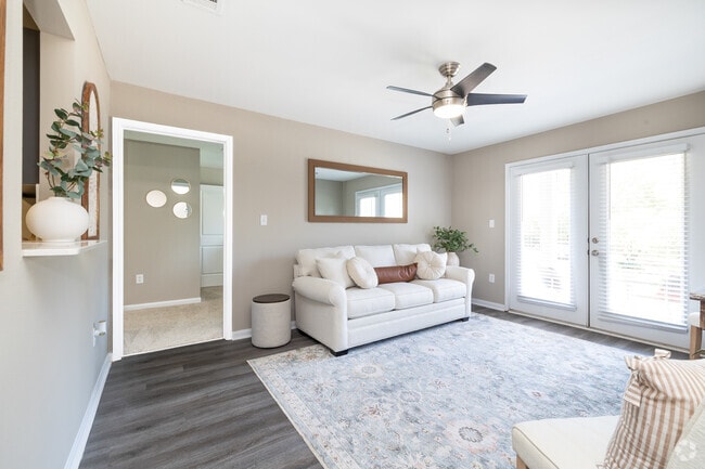 2BR, 2BA - 964SF- Living Room - Riverwood Apartments