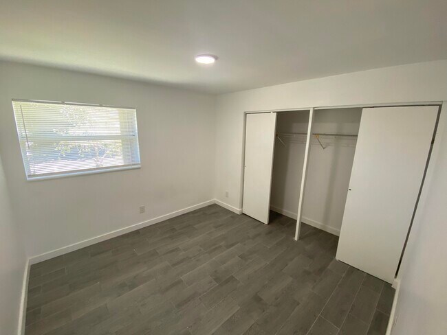 Photo - 850 SW 9th Ave Unidad 1-4,# C