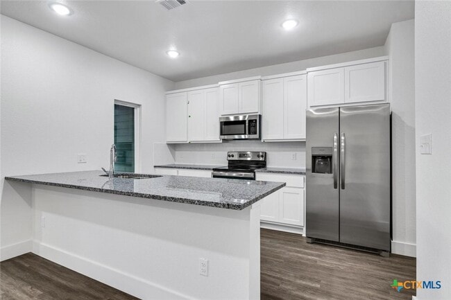 Photo - 1904 Royal Loop