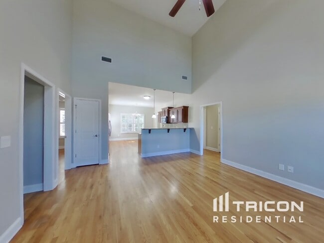 Photo - 8820 Cole St