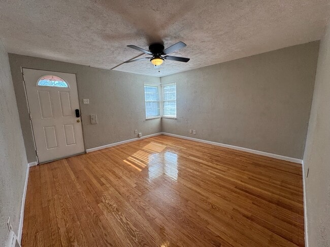 Photo - 6621 Marmaduke Ave