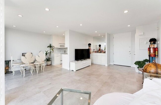 Photo - 10751 Wilshire Blvd Unidad 1108