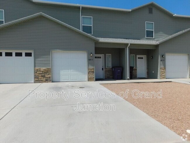 Building Photo - 621 Zenith Ln Unit C Rental