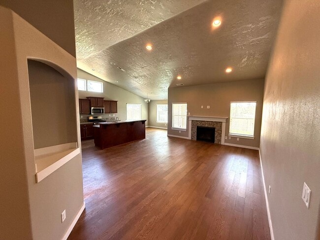 Photo - SCHEDULE A TOUR TODAY TO VIEW THIS STUNNING HOME IN SW REDMOND!!
