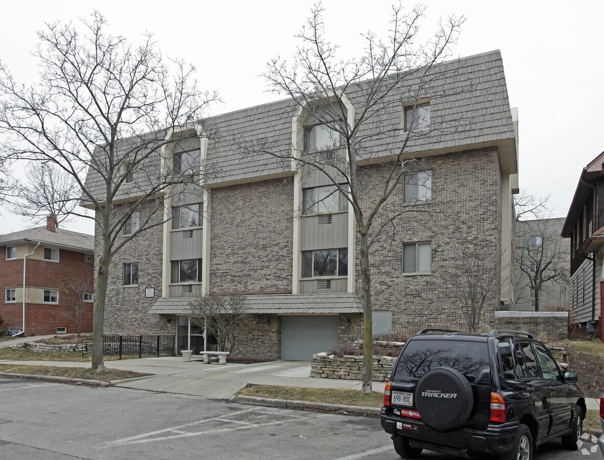 Photo - Murray Court Apartments