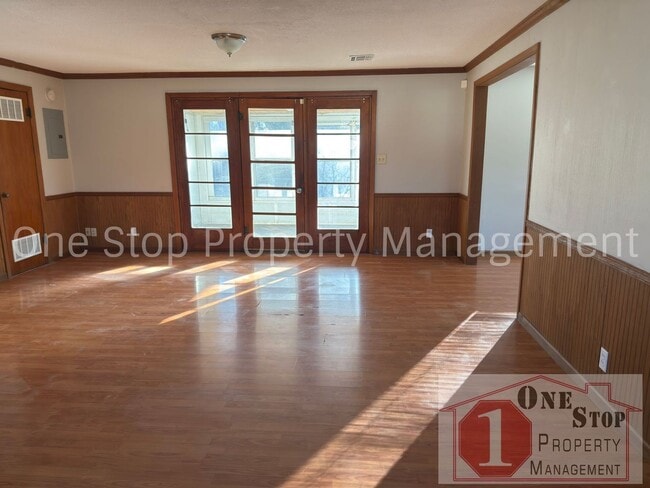 Photo - Amazing 3 Bedroom, 1.5 Bathroom in Raytown!