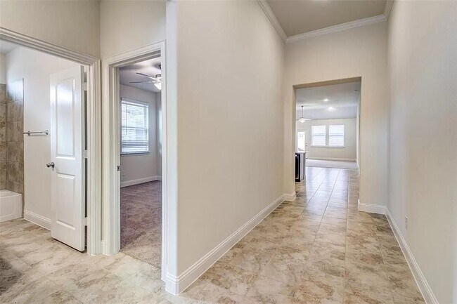 Photo - 6221 Hightower St