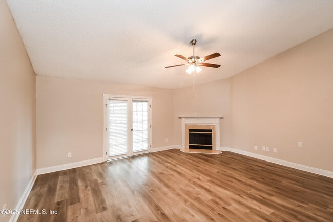 Photo - 576 Thornberry Rd