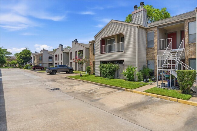 2025 Augusta Dr Unit 804