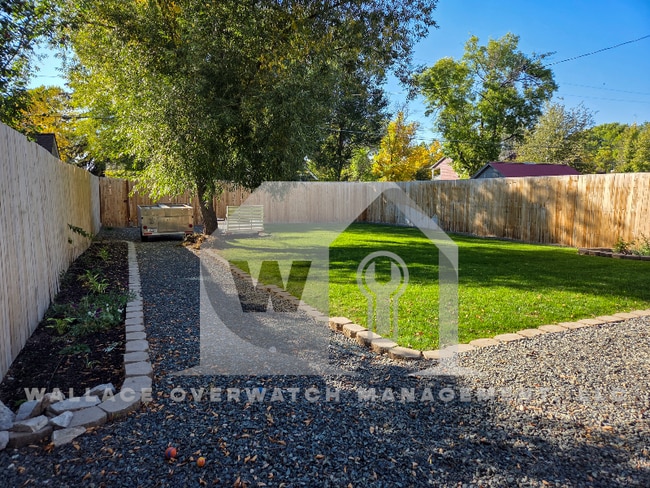 Photo - 108 3rd Ave E