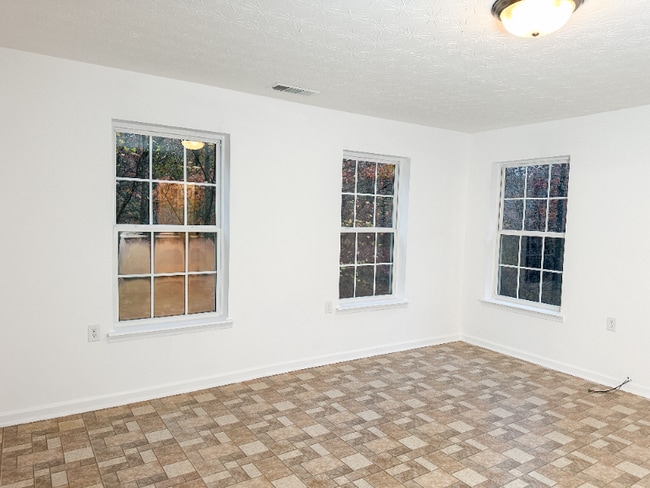 Photo - 600 Indian Trail